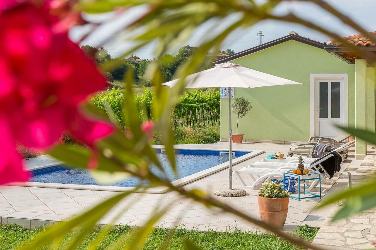 Apartments Cekada Labin  Ngoại thất bức ảnh