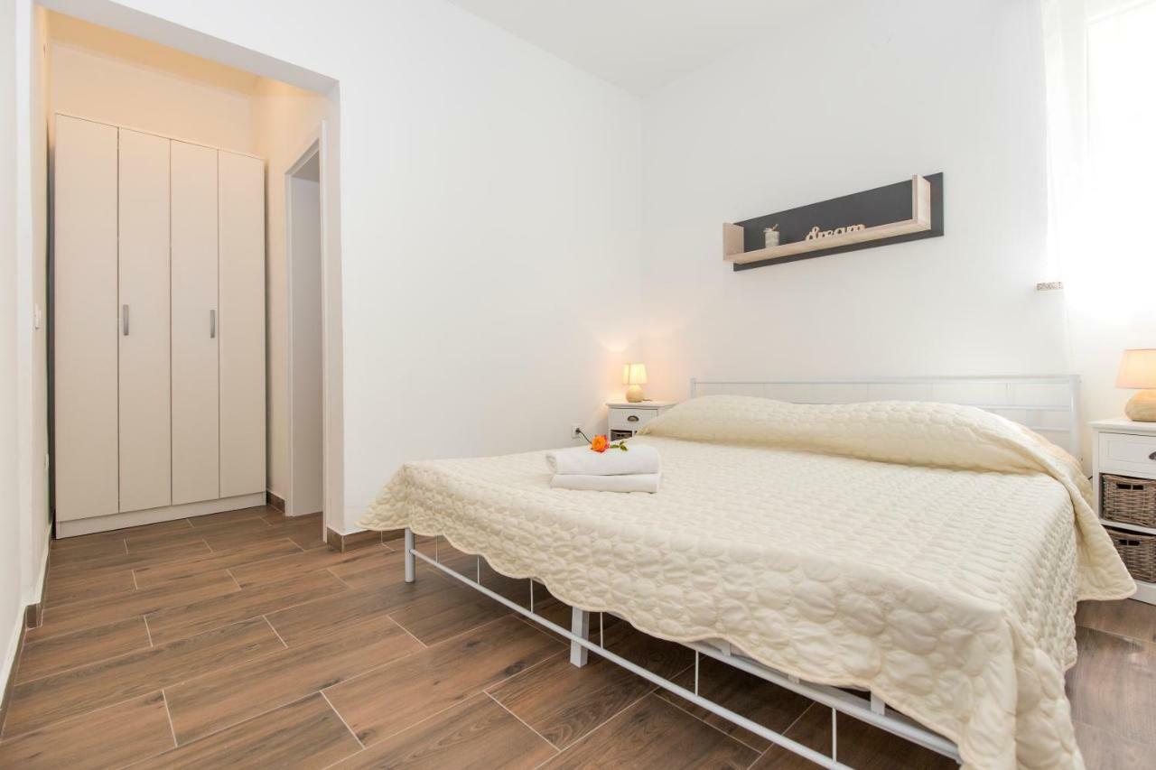 Apartments Cekada Labin  Ngoại thất bức ảnh